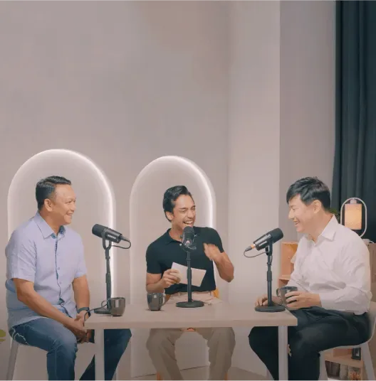 Fandi Ahmad, Kishan J and Dr Kevin Chua in the Noah podcast studio